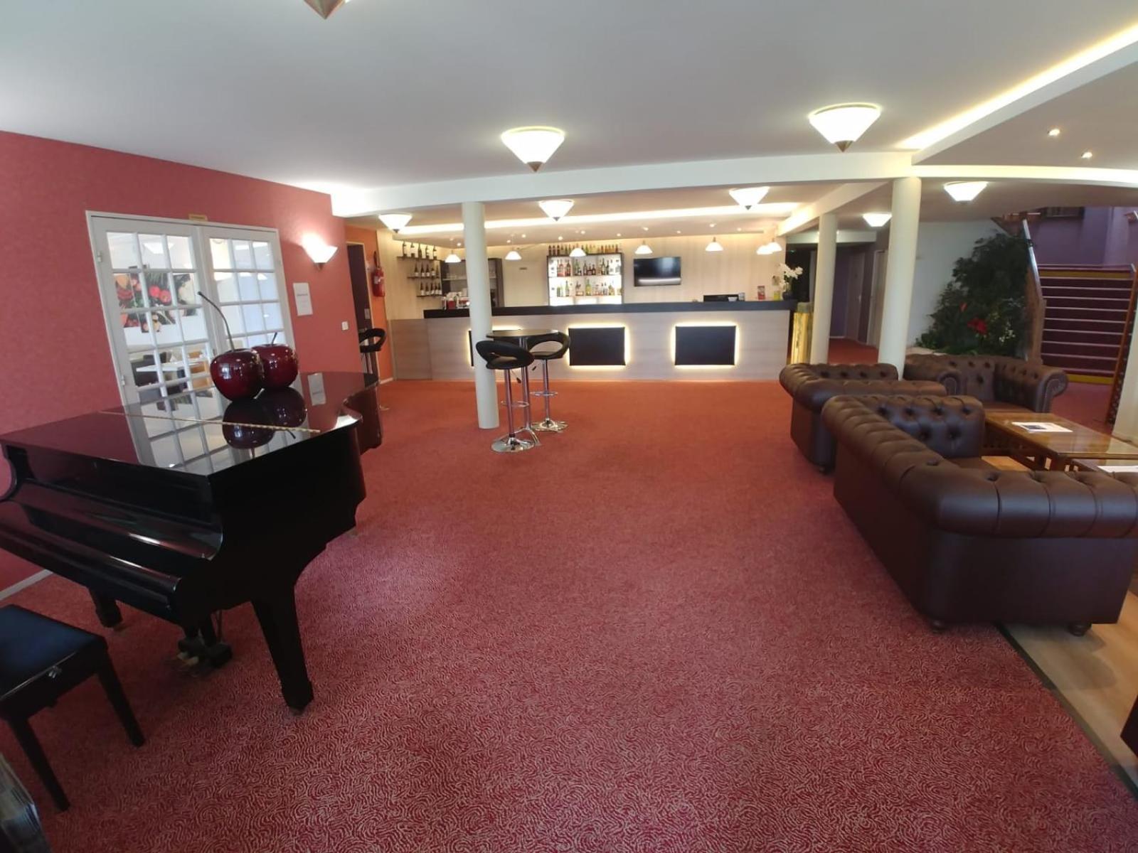 Hotel Altina Pacy-sur-Eure Екстер'єр фото