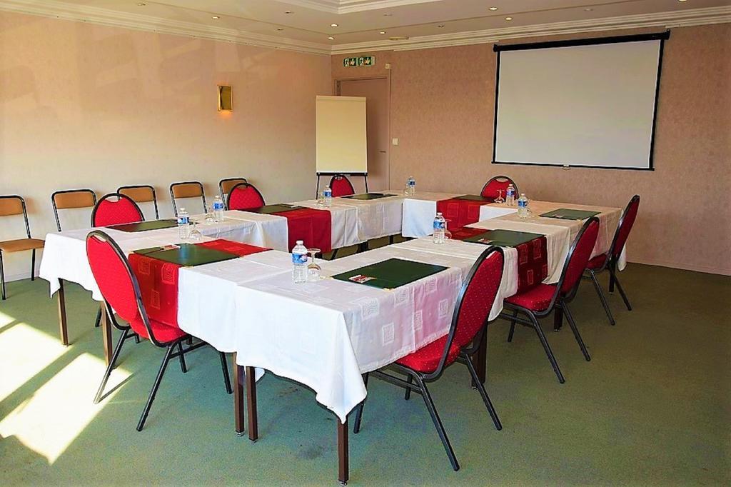 Hotel Altina Pacy-sur-Eure Екстер'єр фото