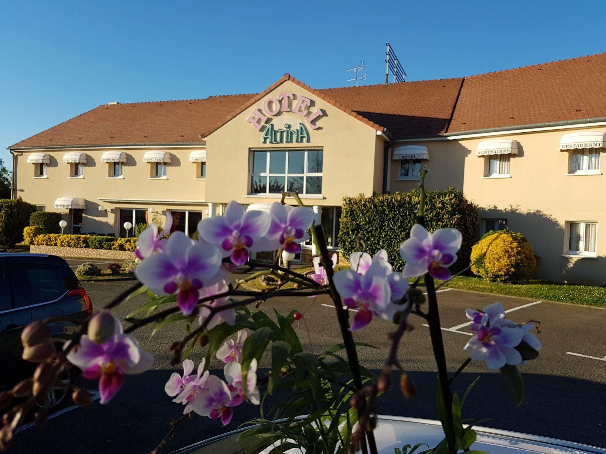 Hotel Altina Pacy-sur-Eure Екстер'єр фото