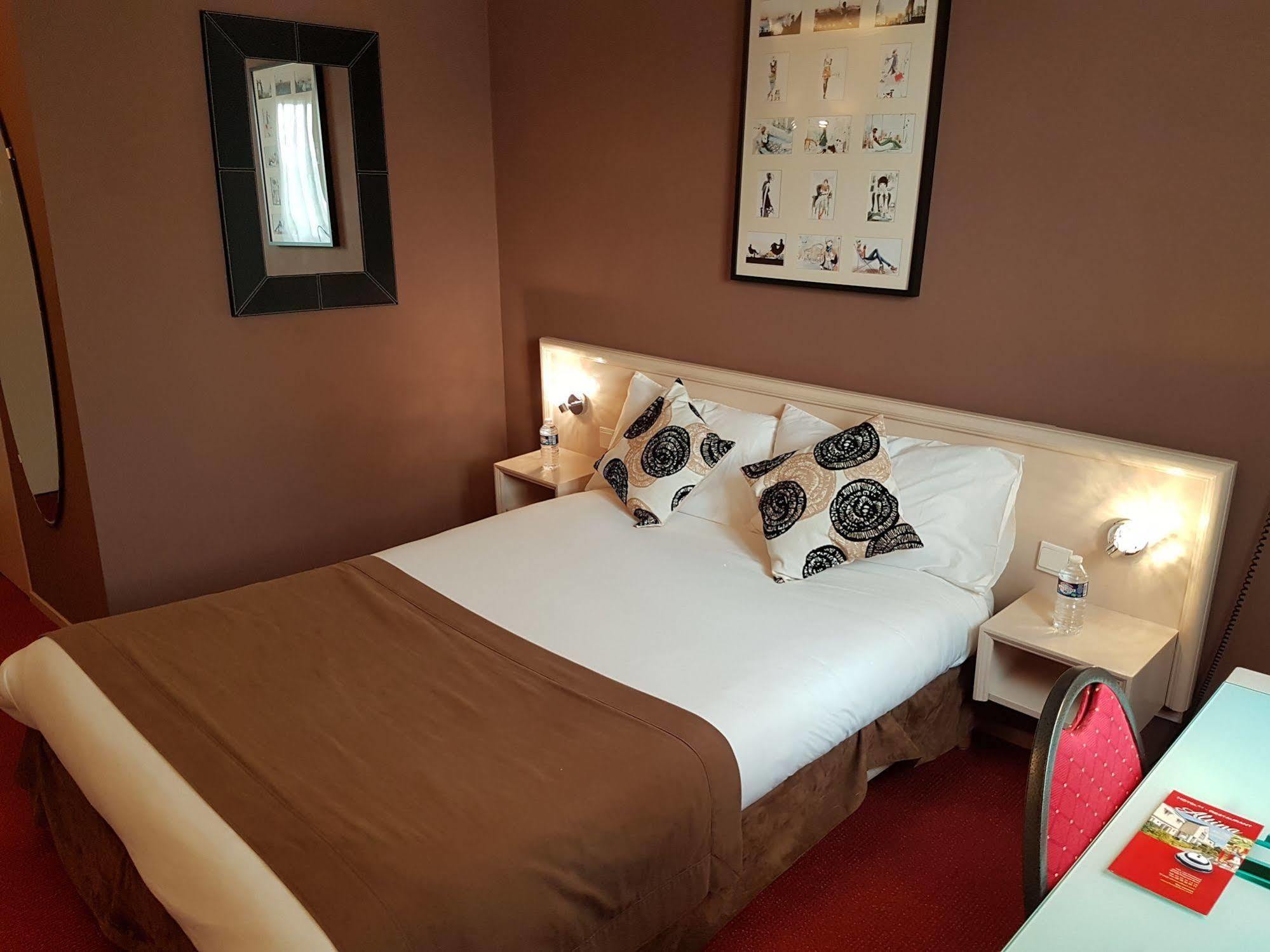 Hotel Altina Pacy-sur-Eure Екстер'єр фото
