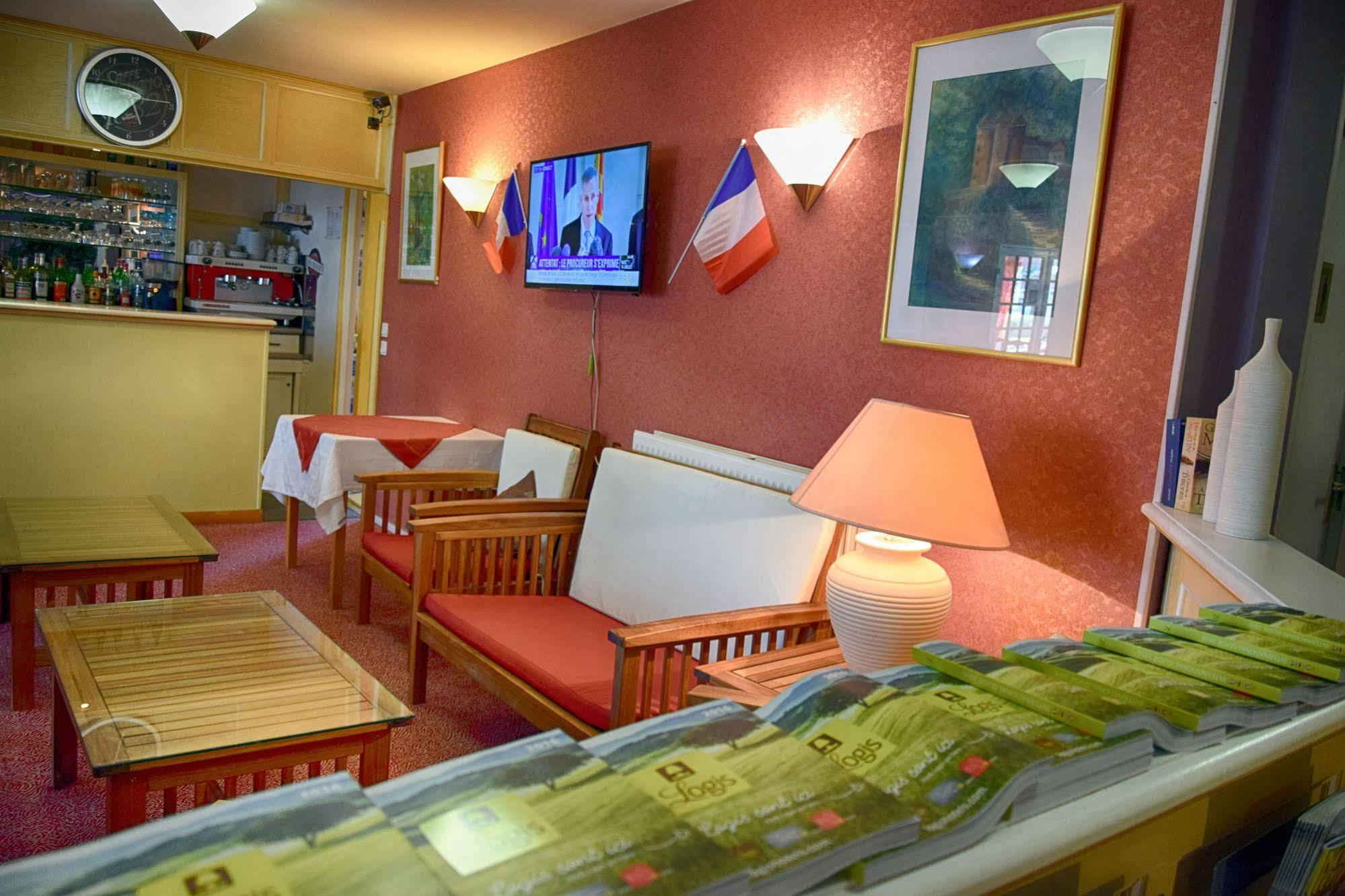 Hotel Altina Pacy-sur-Eure Екстер'єр фото