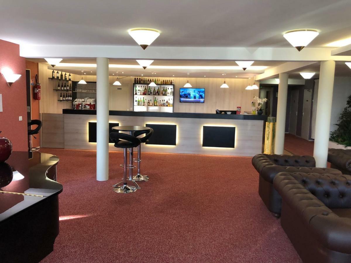Hotel Altina Pacy-sur-Eure Екстер'єр фото