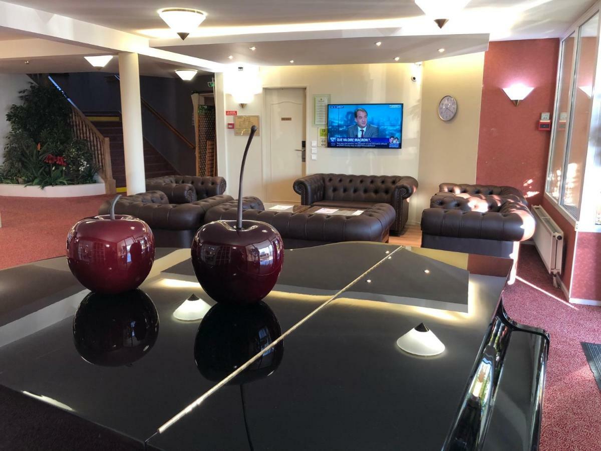 Hotel Altina Pacy-sur-Eure Екстер'єр фото