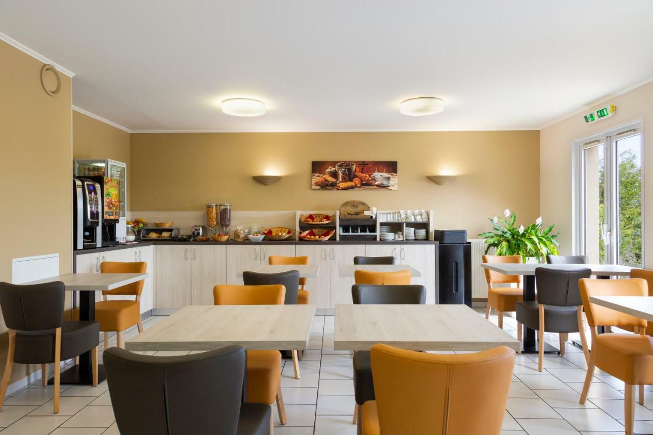 Hotel Altina Pacy-sur-Eure Екстер'єр фото