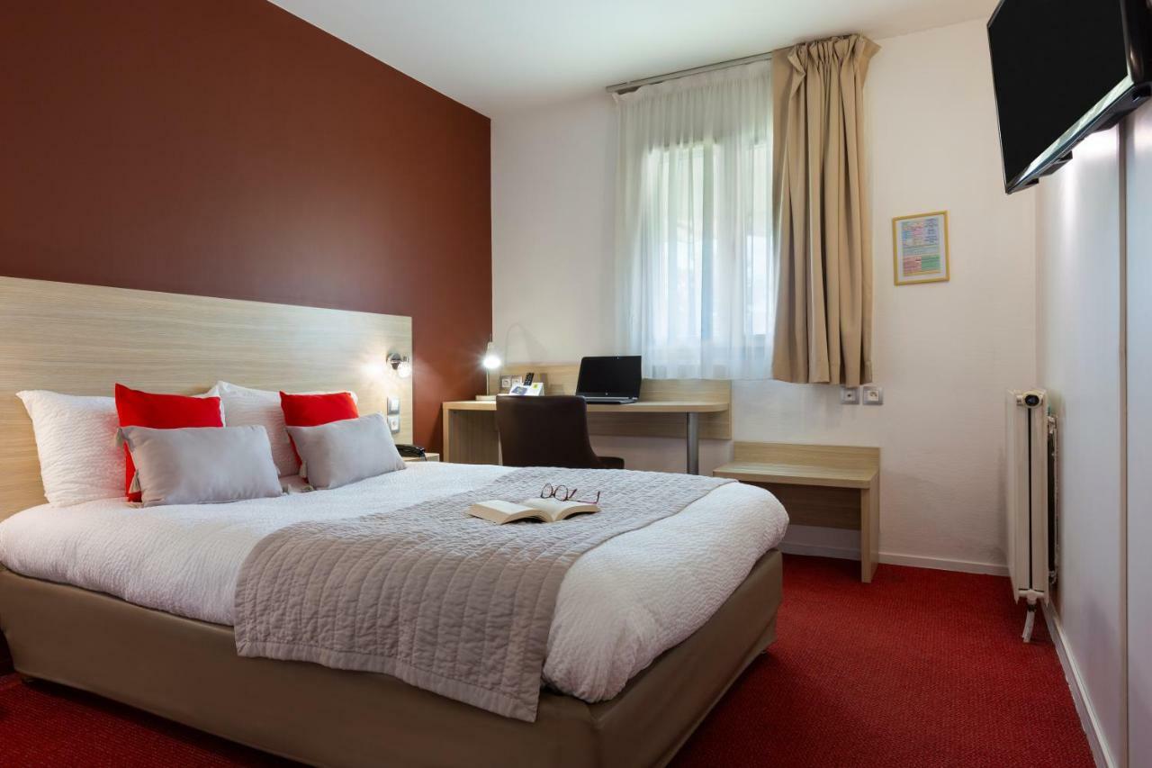 Hotel Altina Pacy-sur-Eure Екстер'єр фото