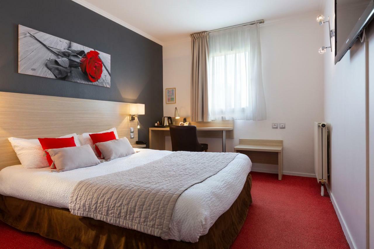 Hotel Altina Pacy-sur-Eure Екстер'єр фото