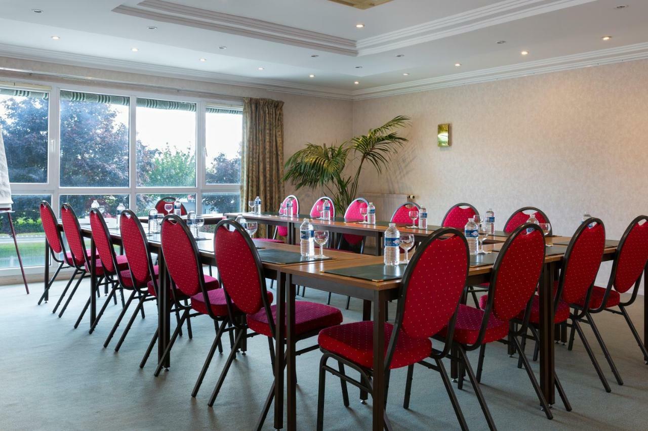 Hotel Altina Pacy-sur-Eure Екстер'єр фото