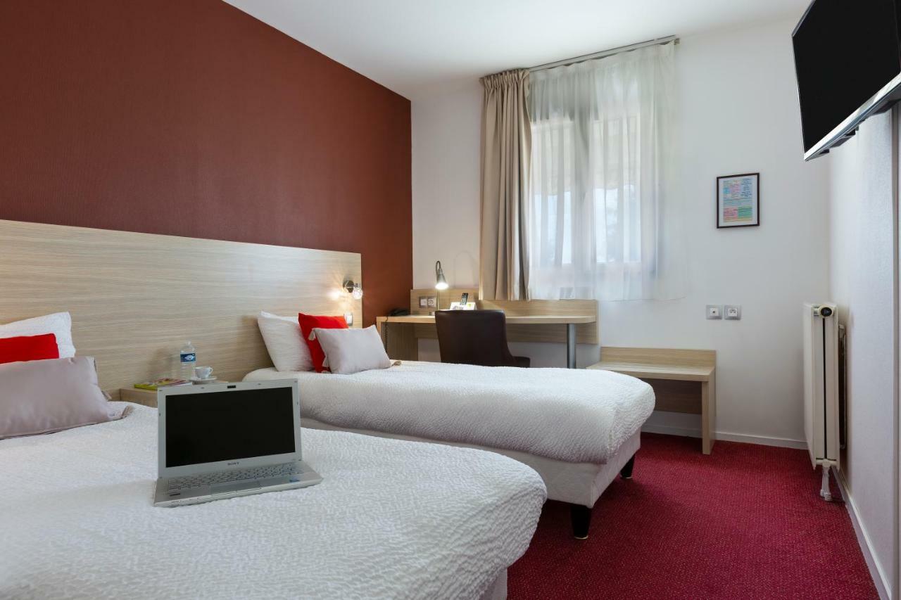 Hotel Altina Pacy-sur-Eure Екстер'єр фото