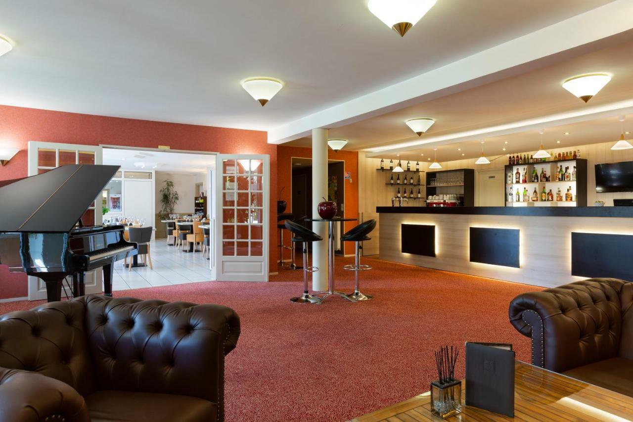Hotel Altina Pacy-sur-Eure Екстер'єр фото